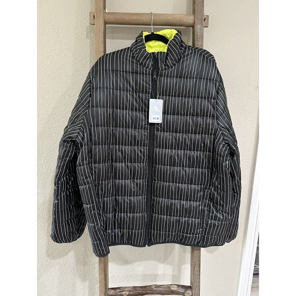Disney’s The Nightmare Before Christmas Jack Skellington Puffy Jacket Reversible - Picture 4 of 12